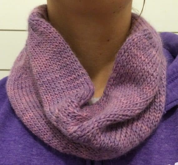 Sugar Plum Cowl Pattern