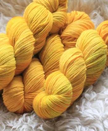 Luna Plena Six and Seven Fiber Alfalfa Sock